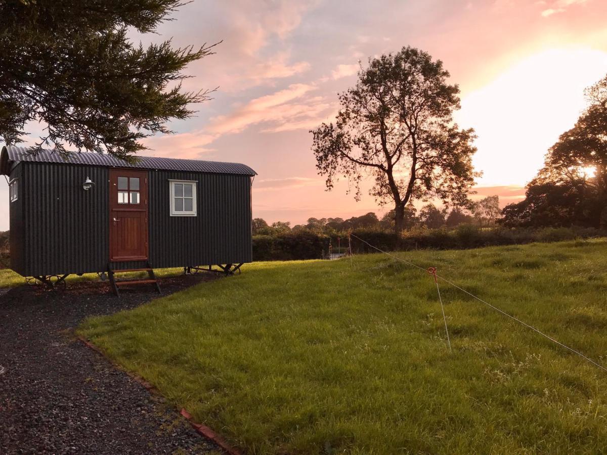 Villa Sheelin Huts Blue, Hot-Tub Available From 1St April Until 1St November Cavan Exterior foto