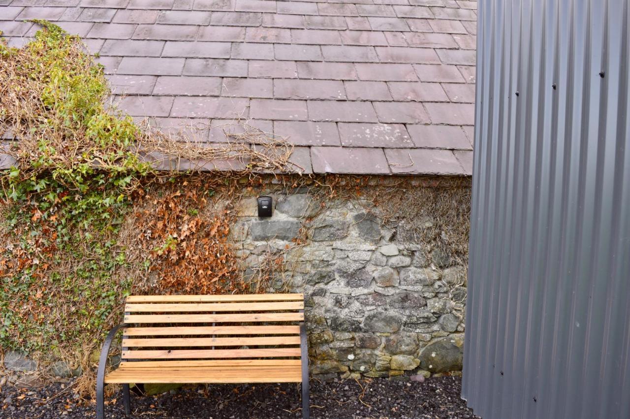 Villa Sheelin Huts Blue, Hot-Tub Available From 1St April Until 1St November Cavan Exterior foto