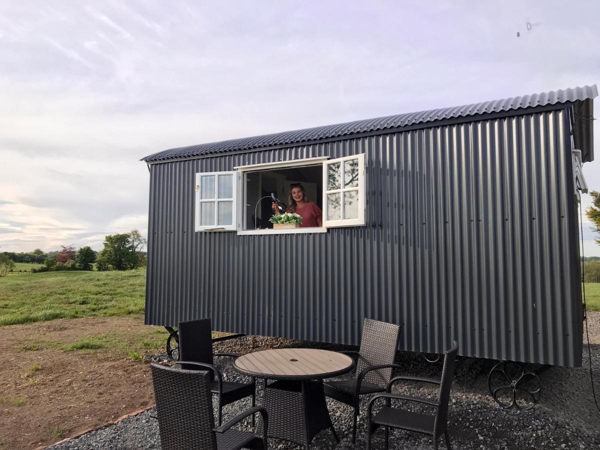 Villa Sheelin Huts Blue, Hot-Tub Available From 1St April Until 1St November Cavan Exterior foto