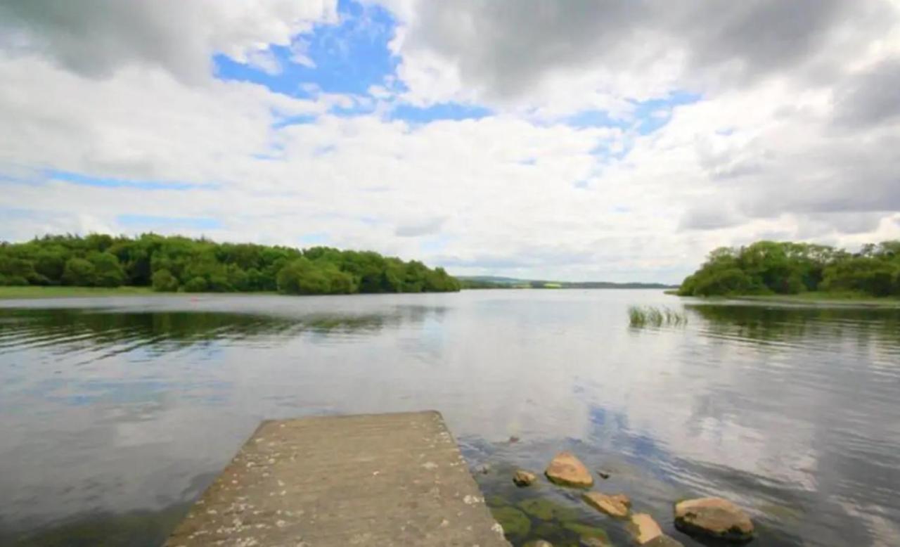 Villa Sheelin Huts Blue, Hot-Tub Available From 1St April Until 1St November Cavan Exterior foto